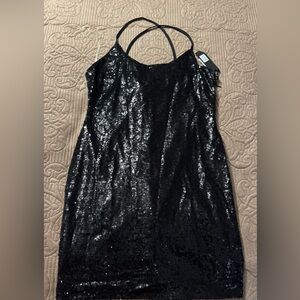 Junior size, LRG mini sequins cocktail dress. It will fit a size 8/10. (E1)